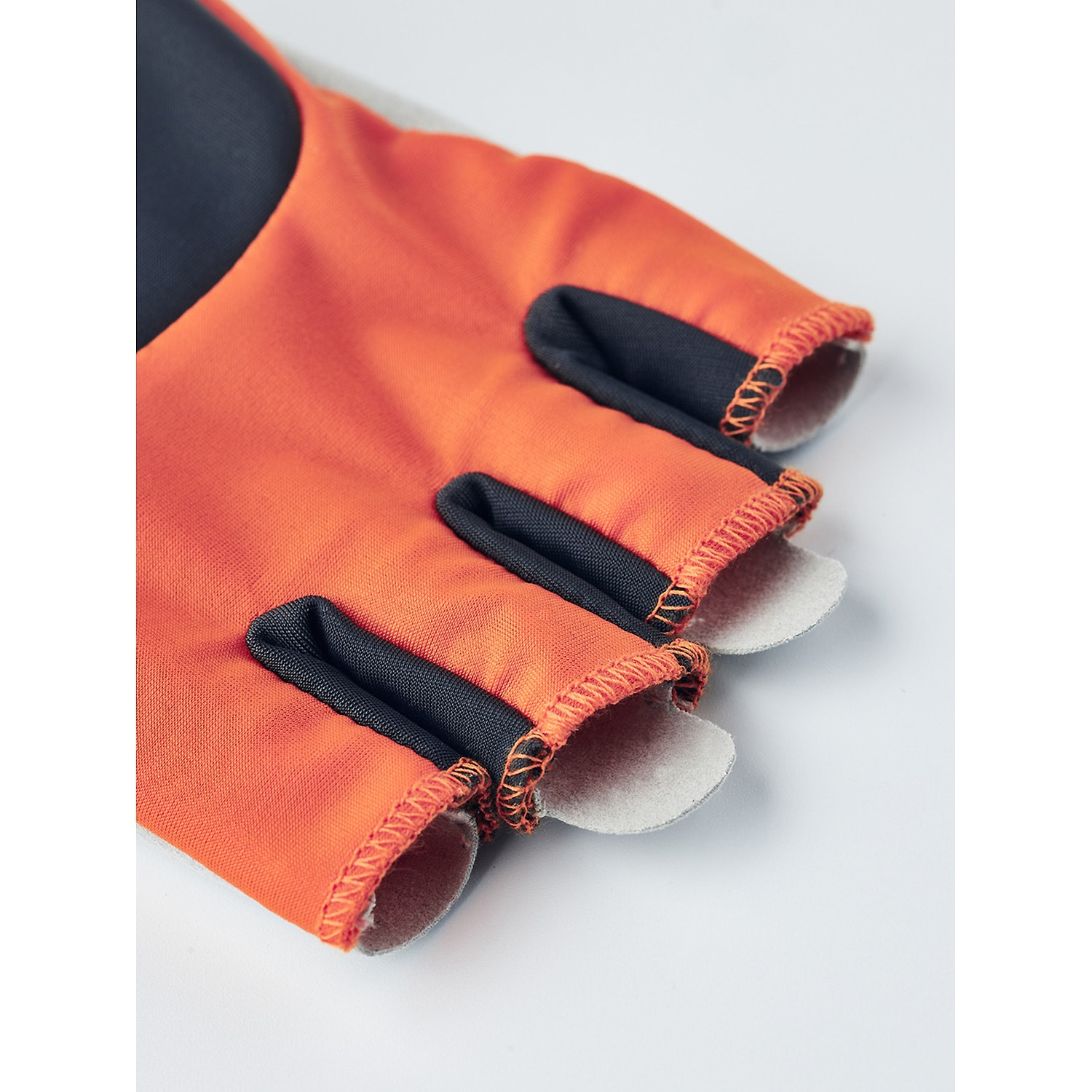 Unisex Hestra Grau