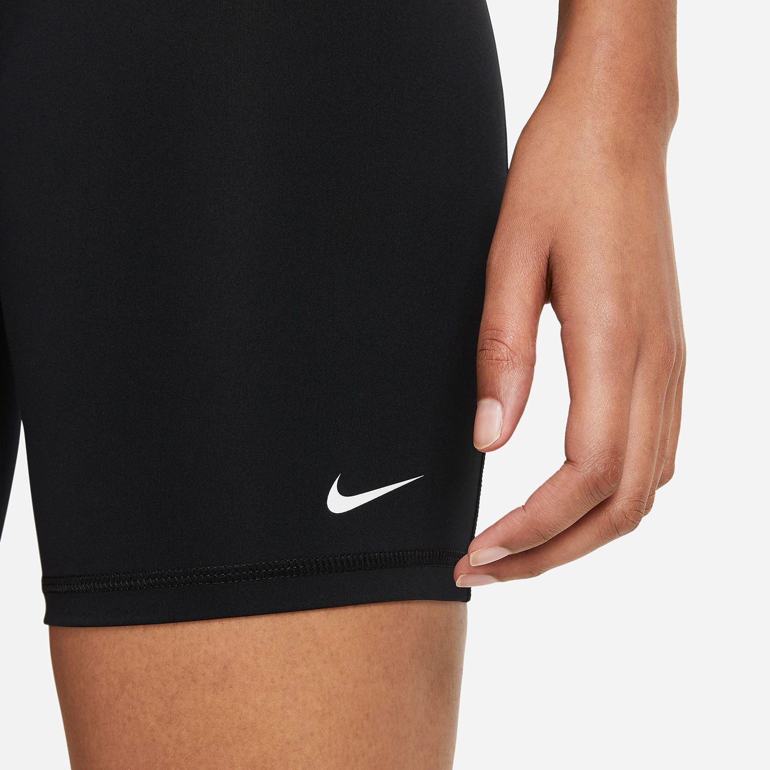 Damen Nike Schwarz W NP 365 SHORT 8IN 010 XS Short