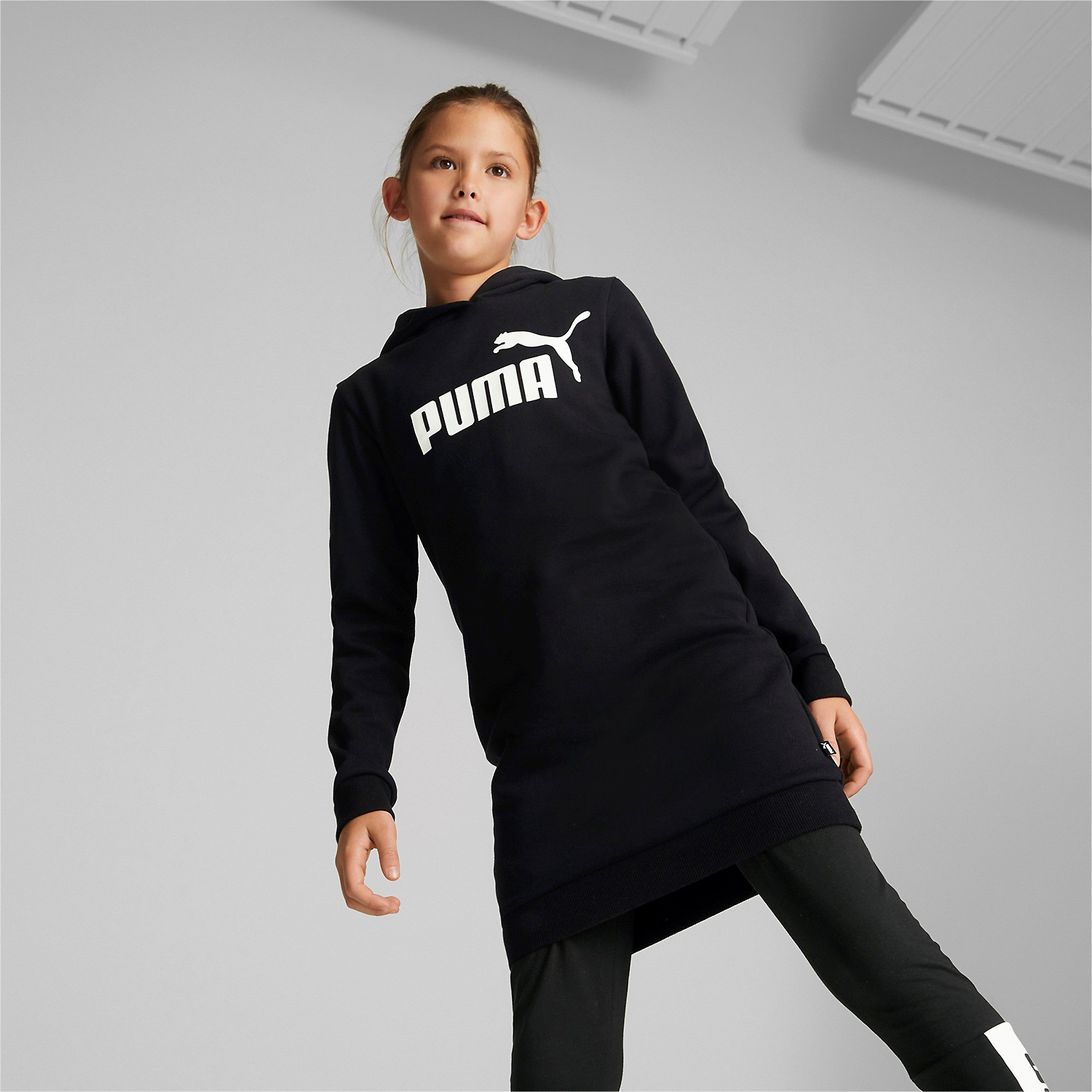 Kinder Puma Schwarz ESS Logo Hooded Dress FL G 001 128 Kapuzensweat