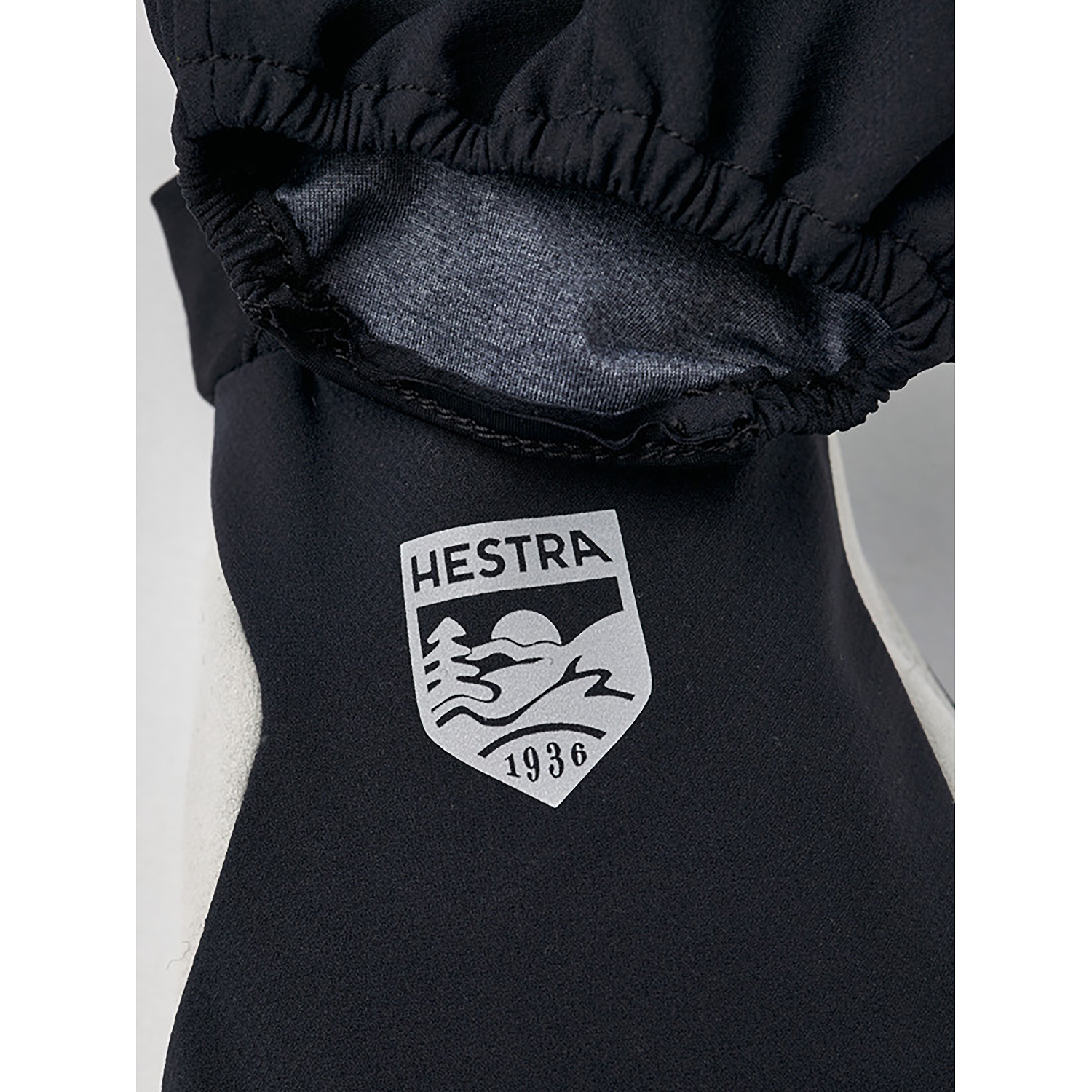 Unisex Hestra Grau